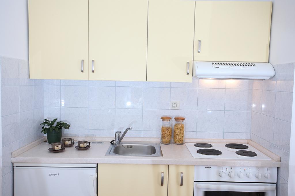 Apartment Mileta Makarska Ngoại thất bức ảnh