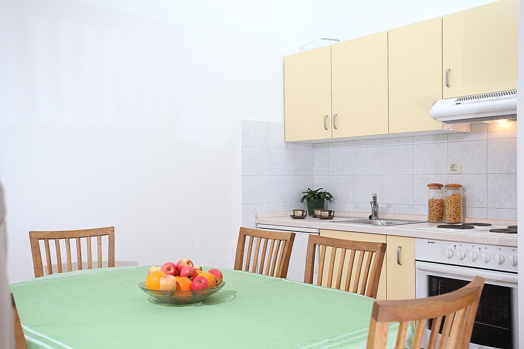 Apartment Mileta Makarska Ngoại thất bức ảnh